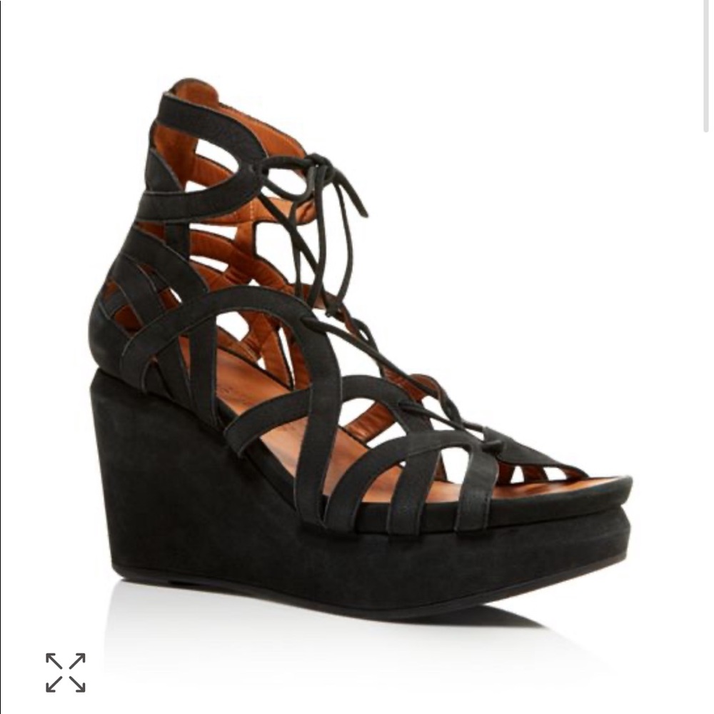 Gentle Souls Wedges